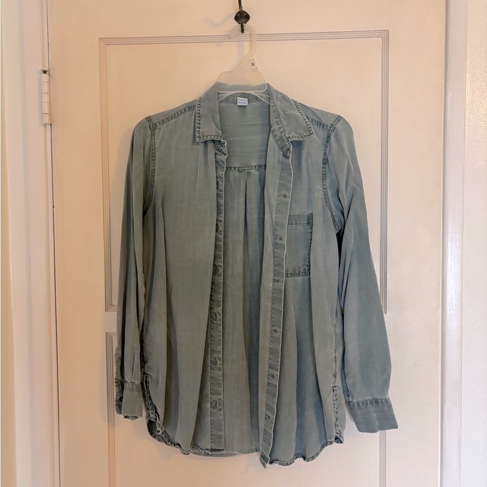 Old Navy Green Button-Up Shirt